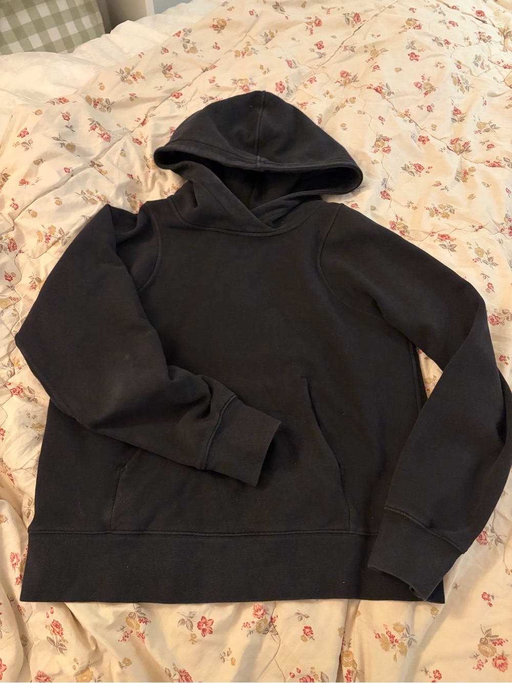 LuluLemon - Black Womens Pullover Hoodie